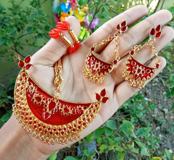 Assamese_Traditional_Gold_Plated_Red_Colour_Joonbiri_Tassel_Jewellery_Set_For_Women